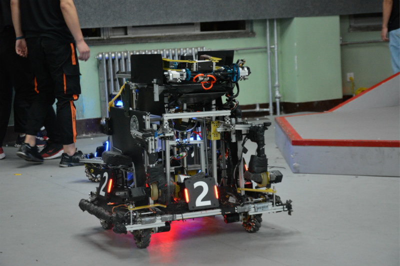 机器人凭借优异的表现,以第三名的总成绩脱颖而出,获得robomaster2019