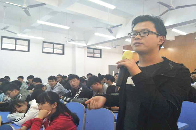 学生提问_副本.jpg