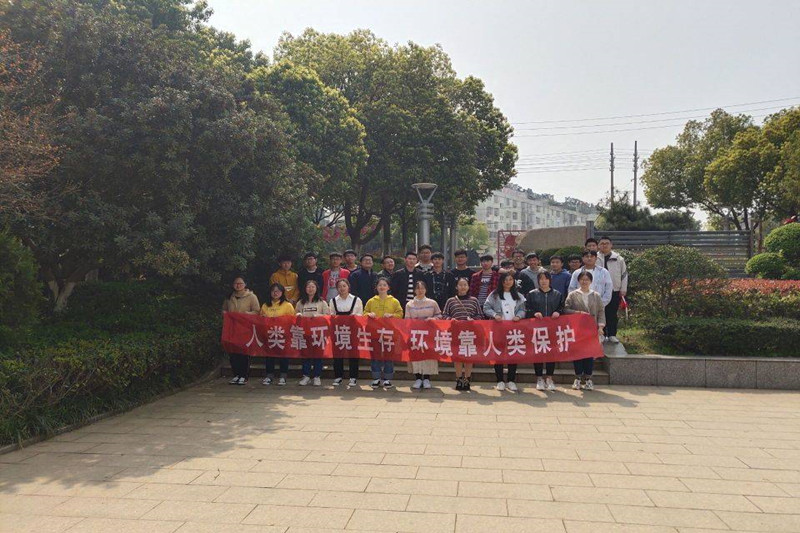 通信1802团支部.jpg