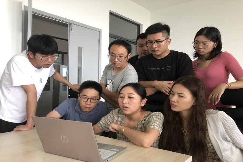 李津津示范.jpg