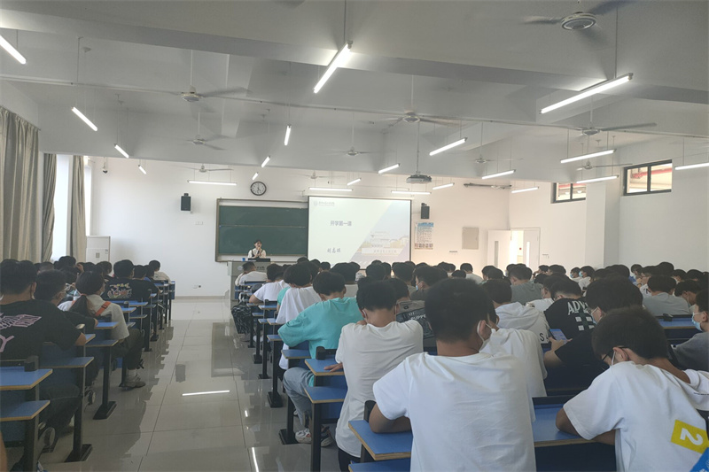 图为刘志琪主题班会现场_副本.jpg