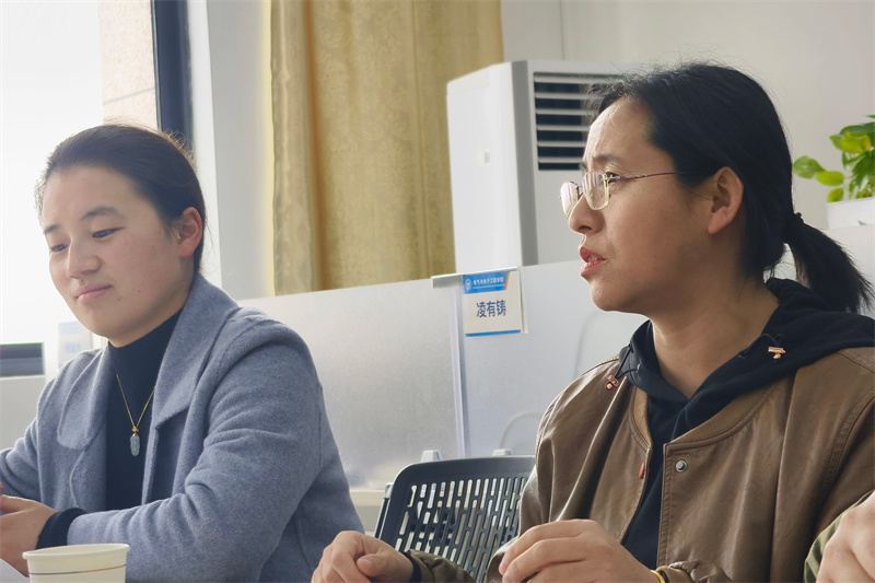 图为孙惠玲、王娜老师讲述问题_副本.jpg