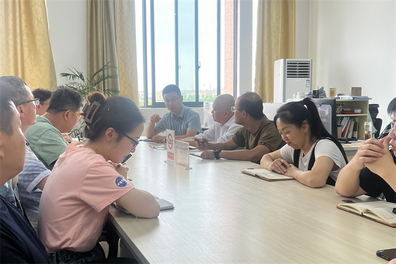 图为电气教研室期末总结会议现场_副本.jpg