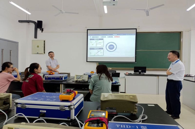 教学团队赛前打磨研讨.jpg