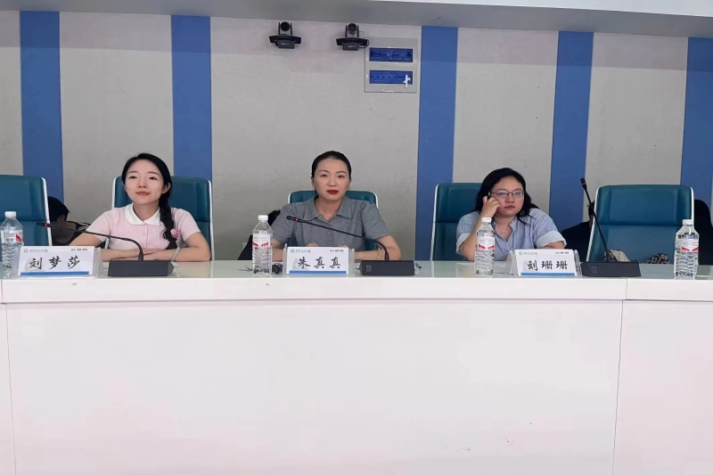 图为述职大会出席老师.jpg