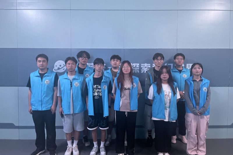 图为科普团成员们参观结束合照.jpg