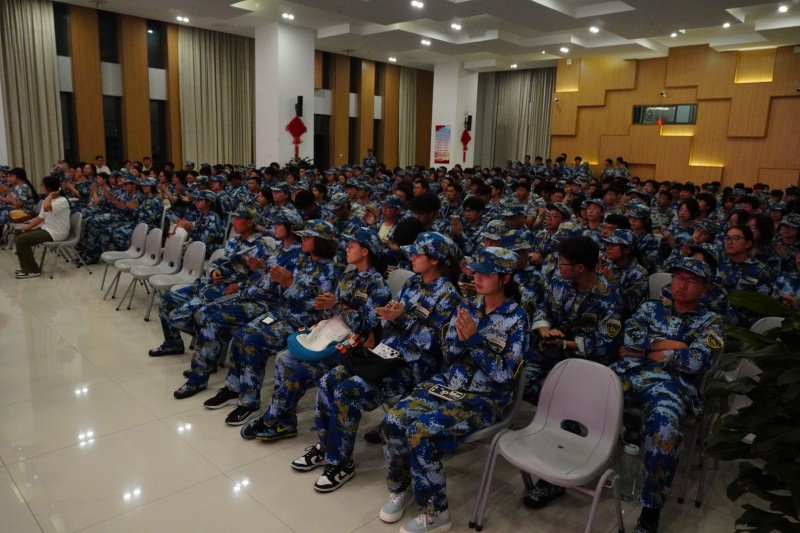 图为比赛现场.jpg