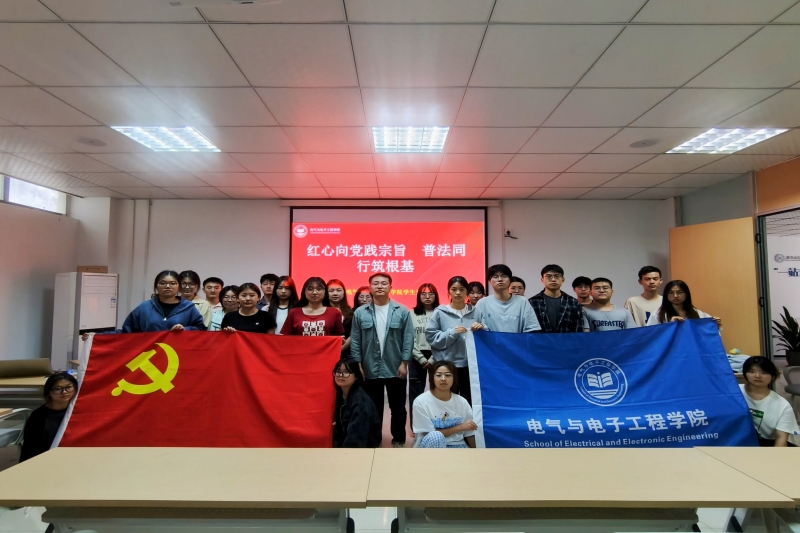 图为全体人员合影.jpg