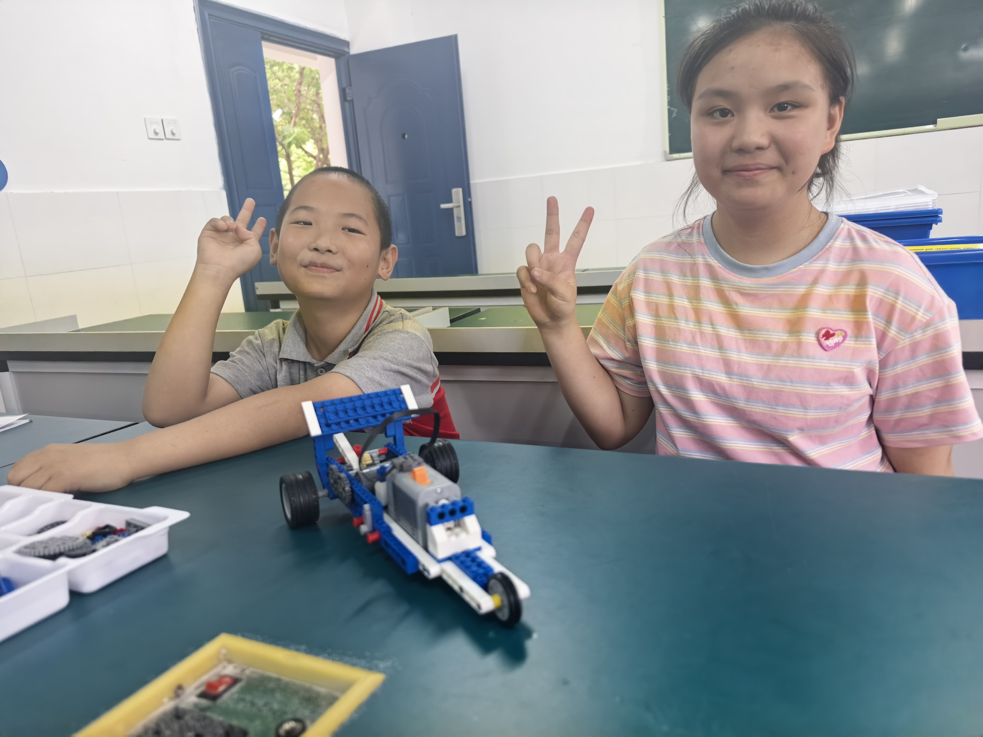 图为小学生作品.jpg 图为小学生作品.jpg