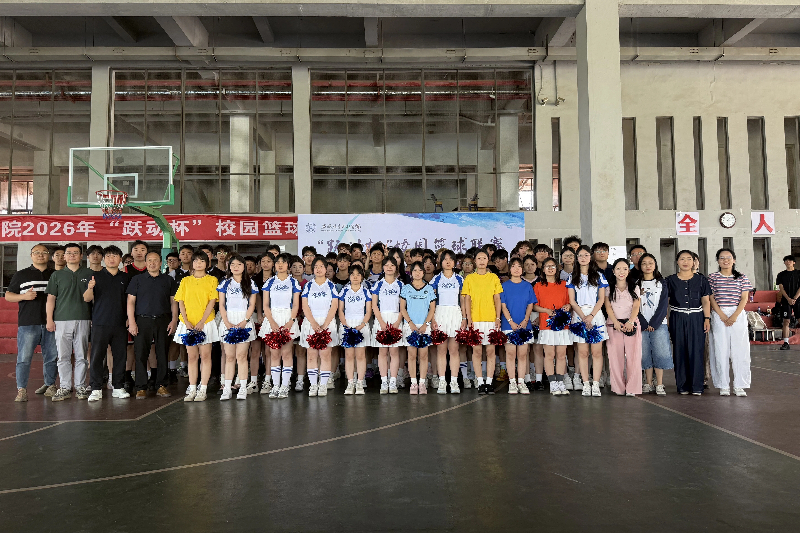 图为全体人员合照.jpg