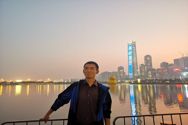 刘旭.jpg
