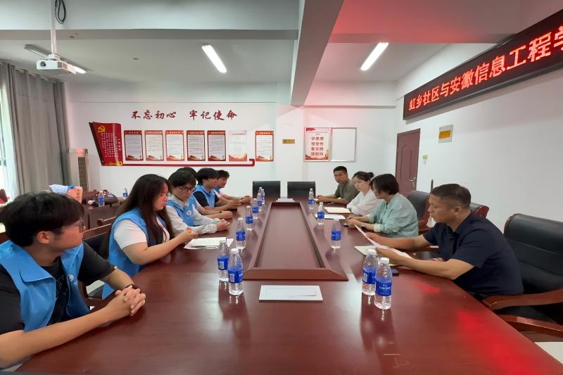 图为签约现场.jpg