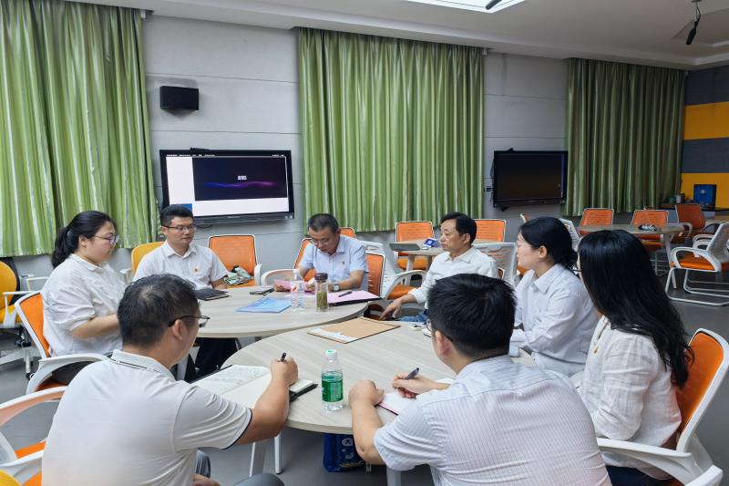 图为新一届总支委员会会议照片(1).jpg