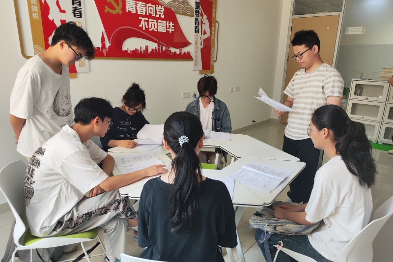 图为学霸大讲堂分会场_副本.jpg